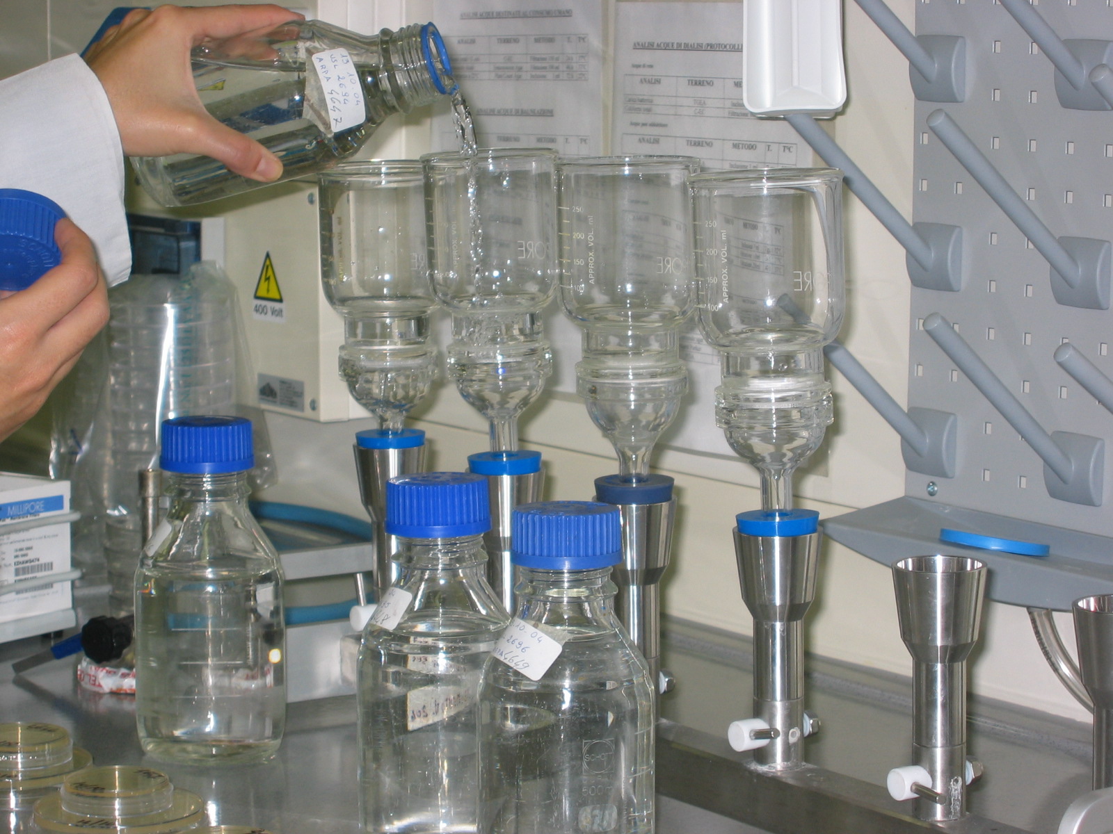 2004 Rampa di filtrazione lab micro