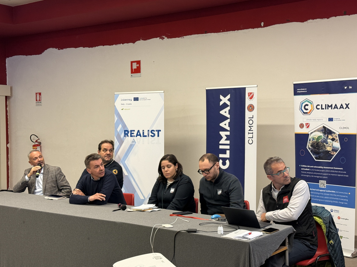 Isernia conferenza tavolo