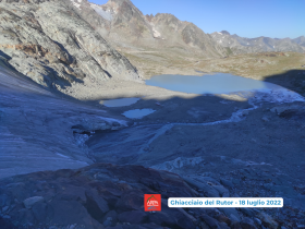 Senza neve, ci pensano i ghiacciai: lo studio sulla siccità nivale nelle Alpi italiane