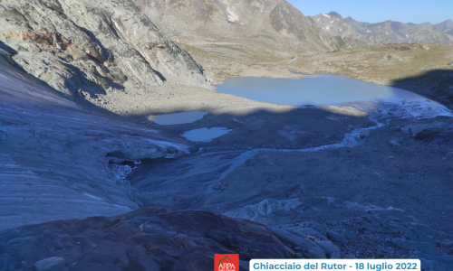 Senza neve, ci pensano i ghiacciai: lo studio sulla siccità nivale nelle Alpi italiane
