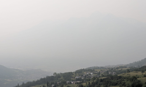 Dalle foreste Canadesi alle Alpi: le polveri sottili che hanno oscurato le nostre montagne
