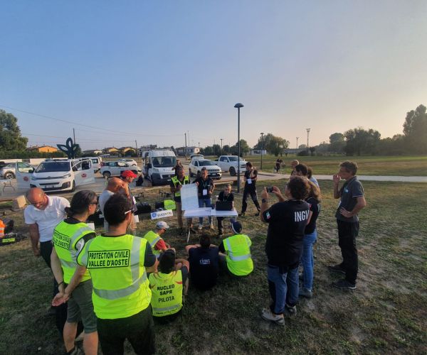 Foto esercitazione droni