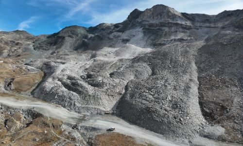 Uno sguardo dentro i ghiacciai rocciosi: come le vibrazioni del terreno raccontano i cambiamenti del clima