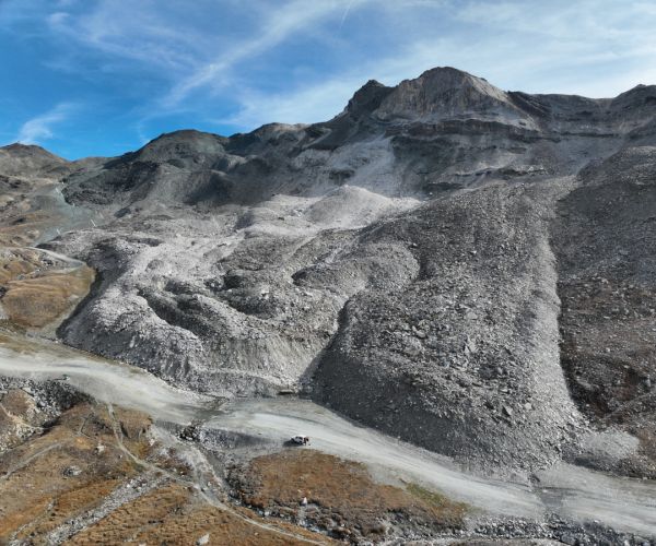 rock glacier gran sometta: un insieme di ghiaccio e rocce